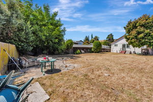 039_37373 3rd St  Fremont