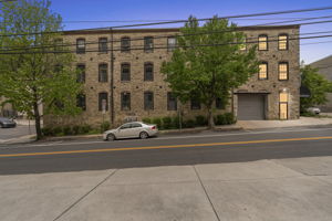  Photo 0