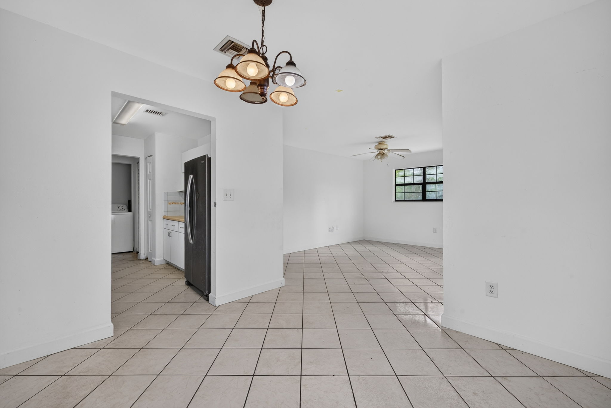 Dining Room 2 of 3