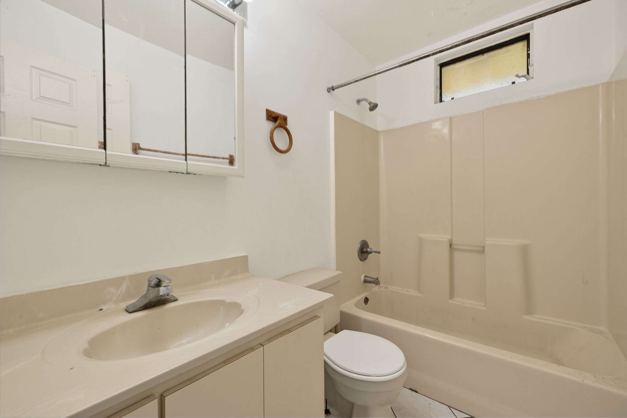 Guest Bathroom 1