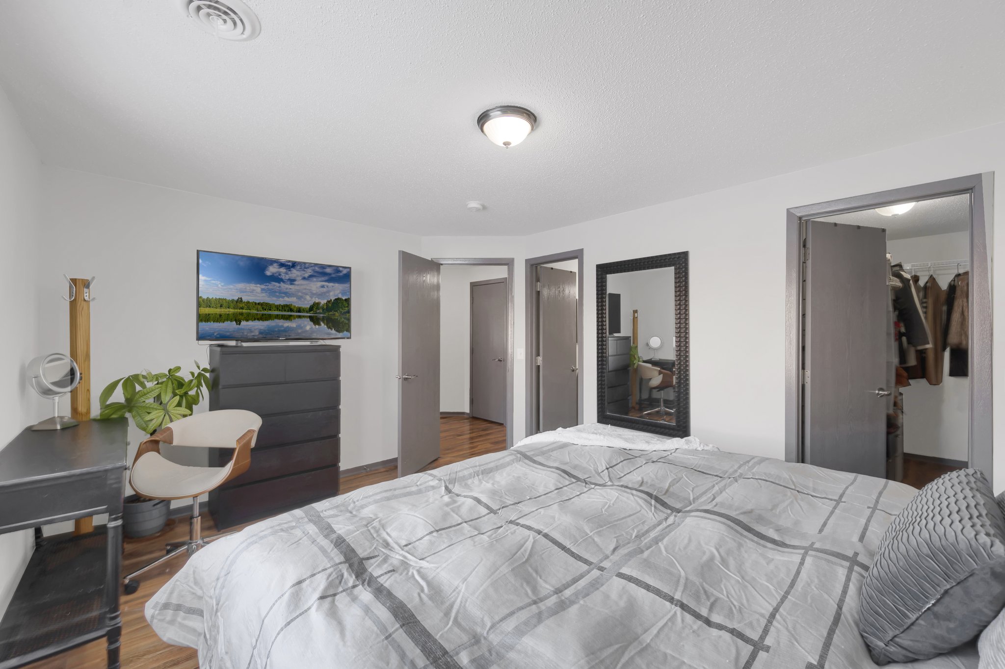 Another view of the primary bedroom!