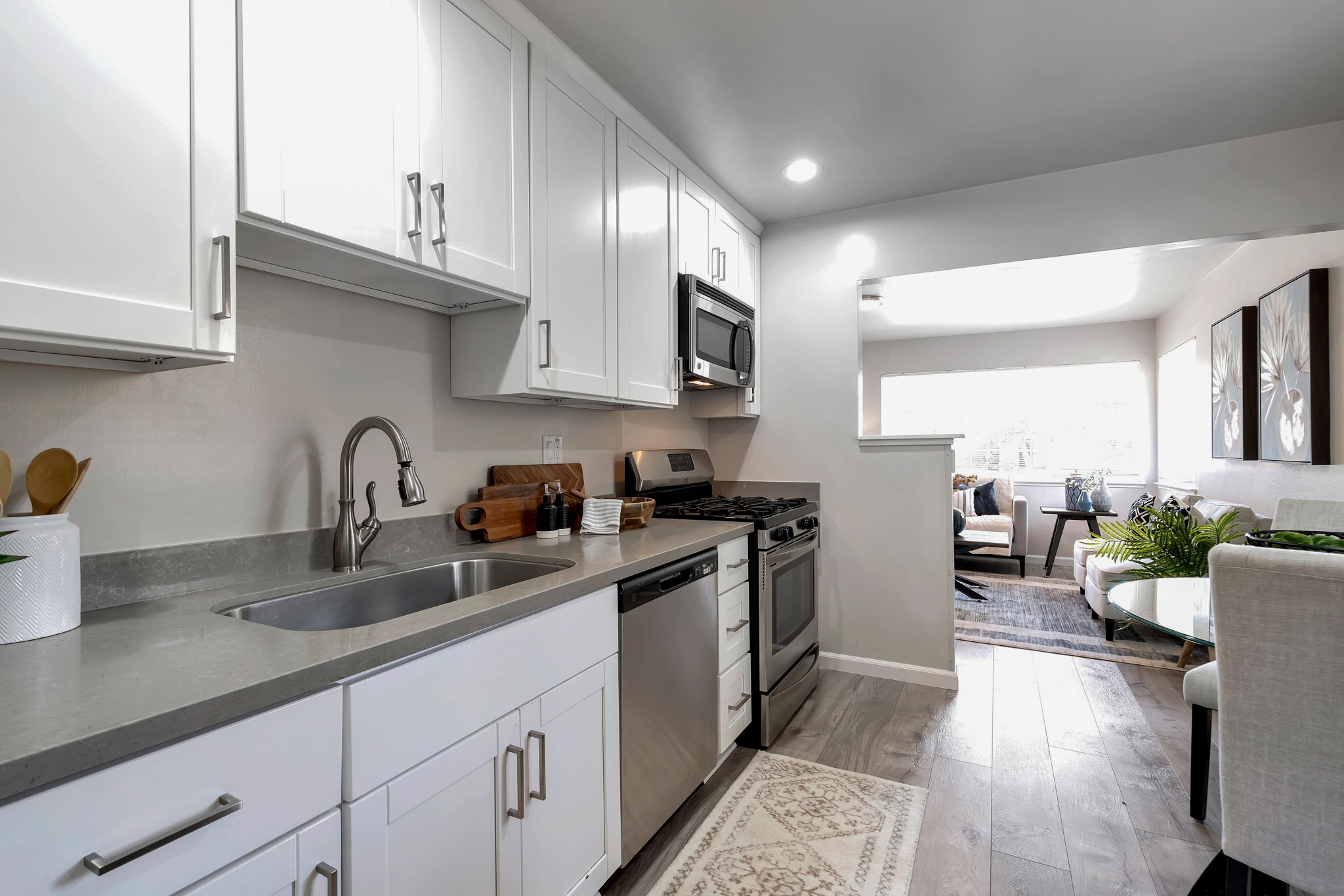 9_F8_37436JosephSt_009