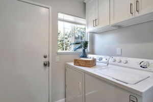 12_F8_37436JosephSt_024