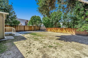 19_F8_37436JosephSt_029