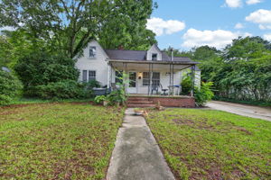 Welcome to 3748 Robin Hood Rd!