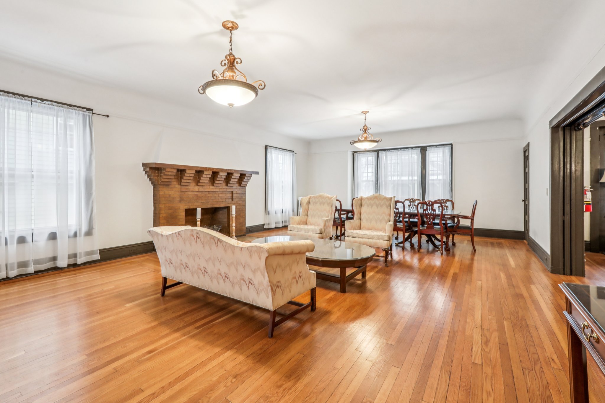 Fairmount Ave-S1812-016.jpg