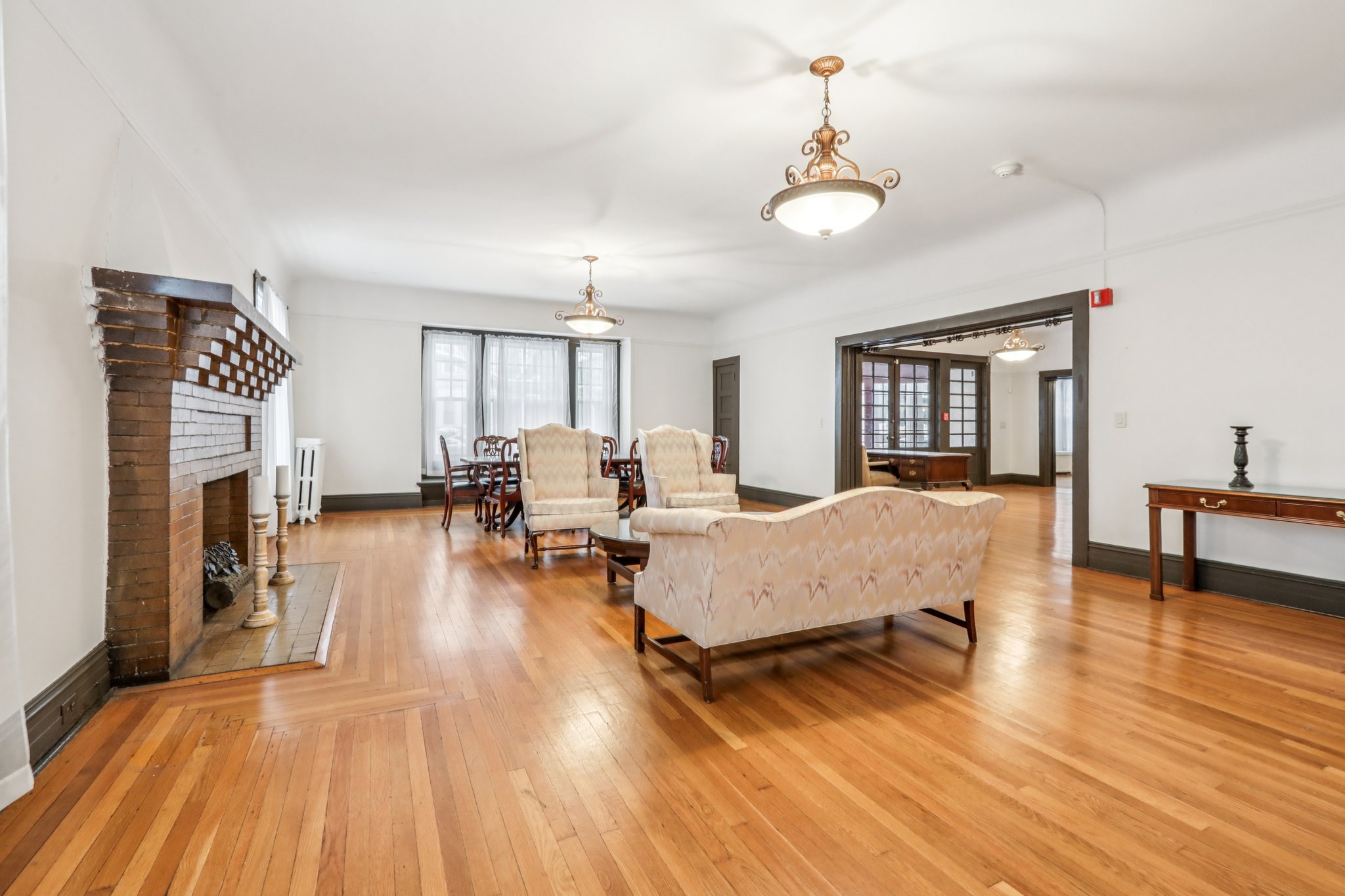 Fairmount Ave-S1812-017.jpg