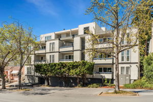 Welcome to Jayne Vista Condominiums
