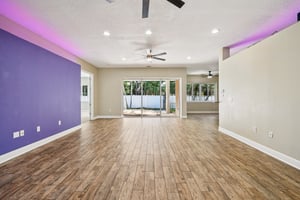 Nora Ave-S2009-008.jpg