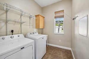 Nora Ave-S2009-029.jpg