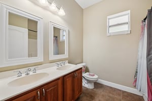 Nora Ave-S2009-030.jpg
