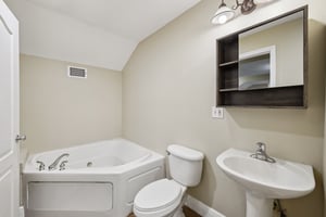 Nora Ave-S2009-041.jpg