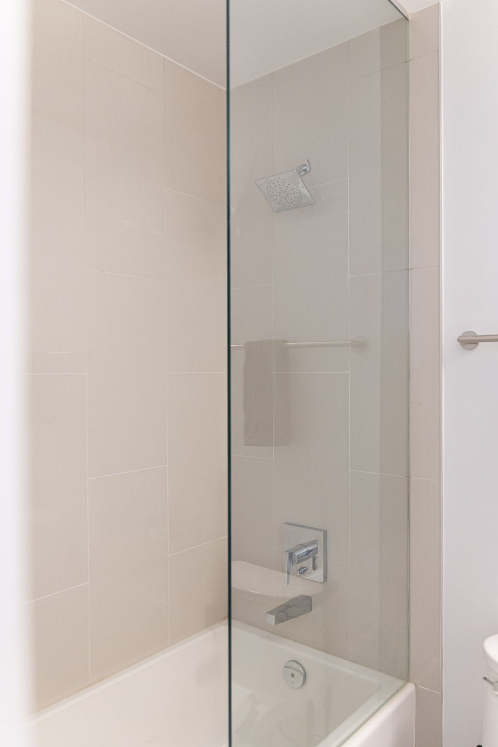 Innisfil property showcase — delivered property photograph 28