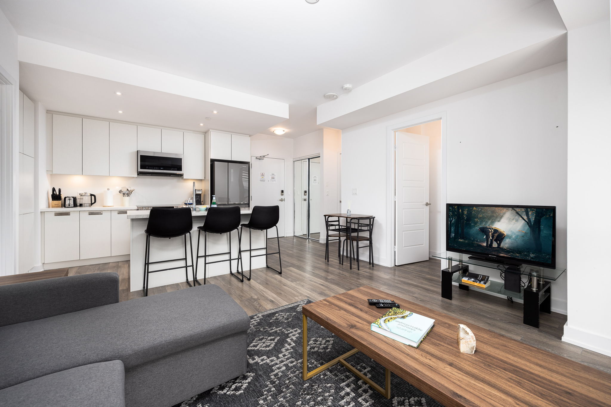 Innisfil property showcase — delivered property photograph 6