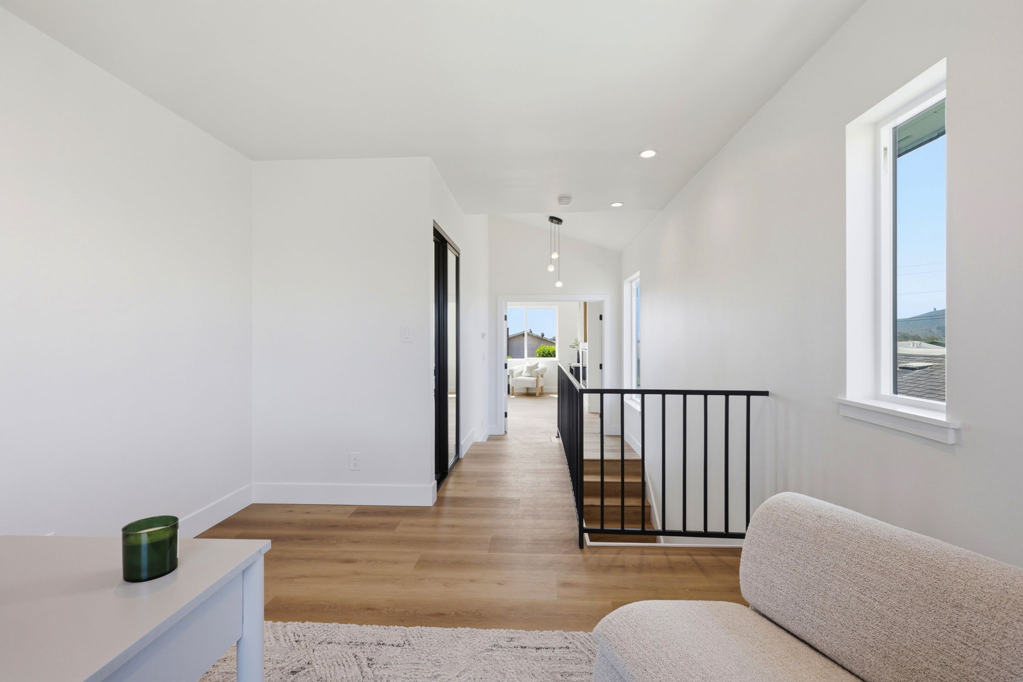 016_F8_3750 Elston Dr