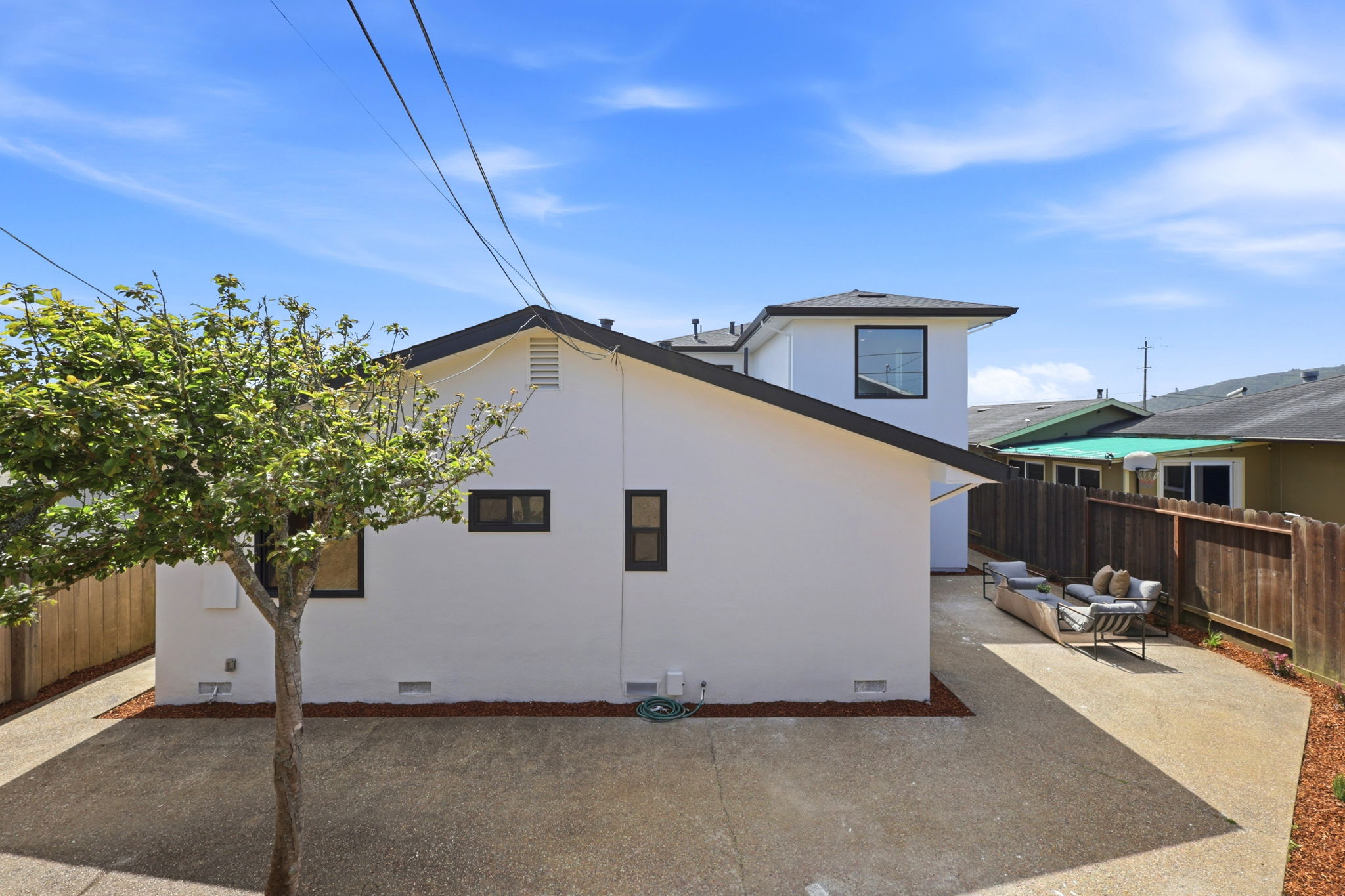 037_F8_3750 Elston Dr