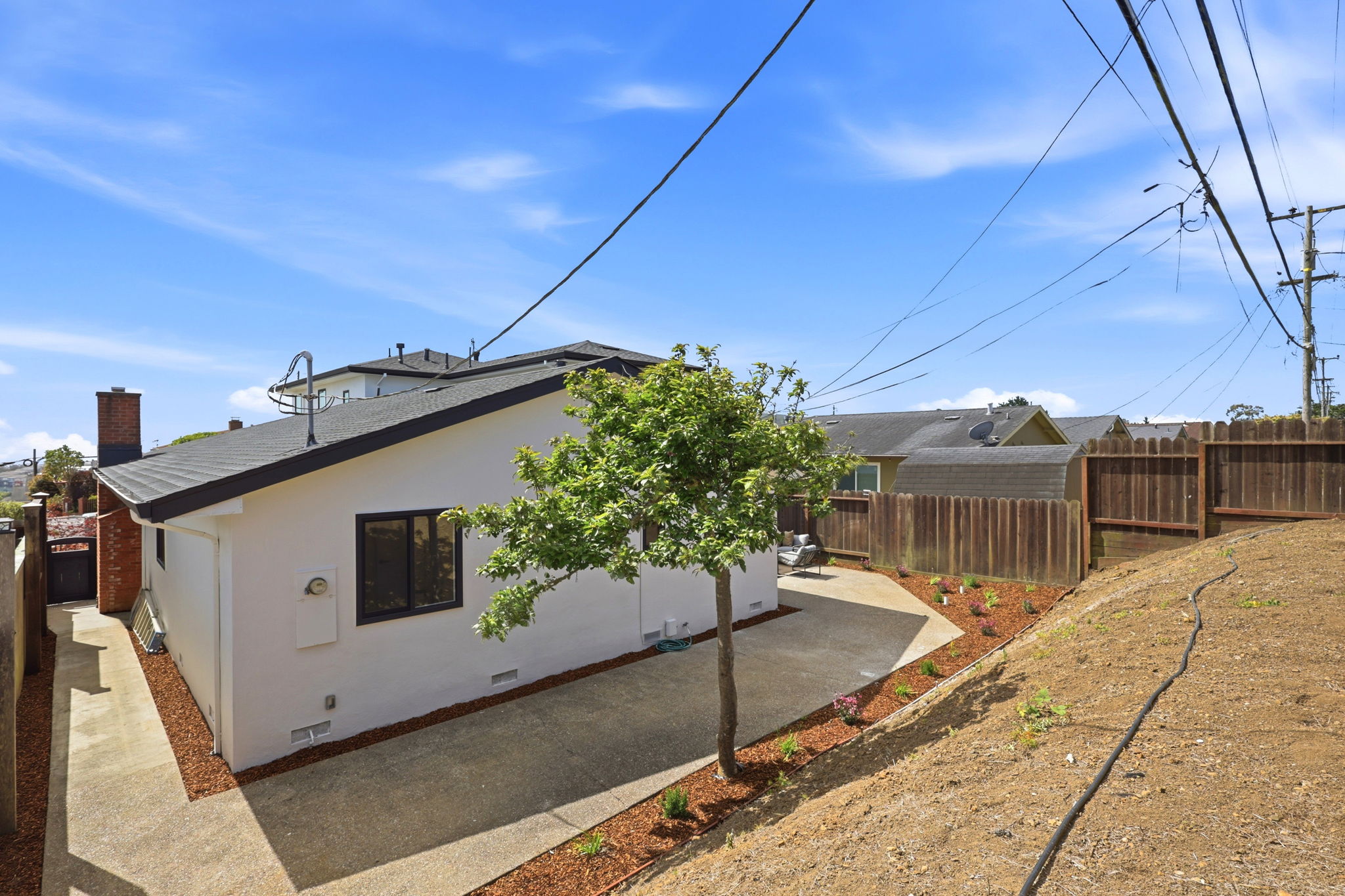 038_F8_3750 Elston Dr
