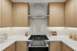 012_F8_3750 Elston Dr