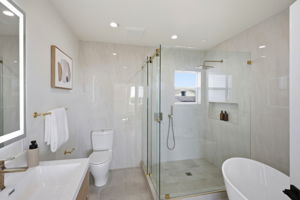 028_F8_3750 Elston Dr