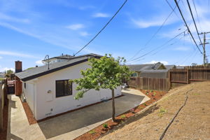 038_F8_3750 Elston Dr