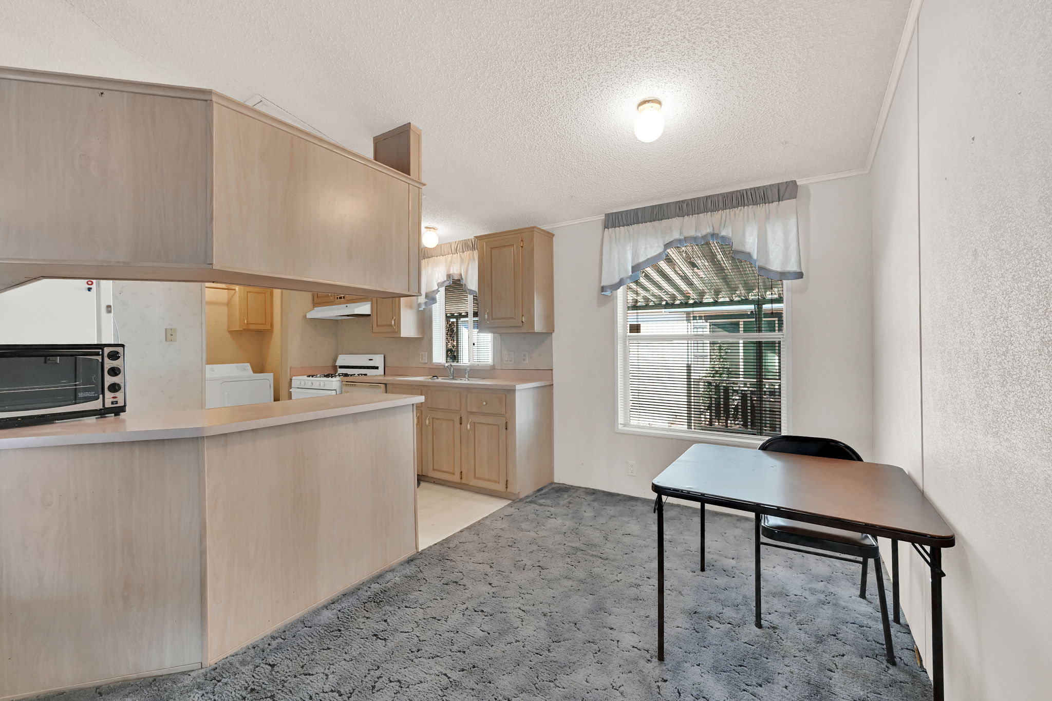 Dining Room/Kitchen