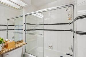 Fieldstone Blvd 1206-S3009-024.jpg