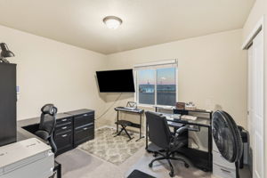Bedroom/Office