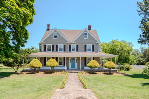 Exterior - Front