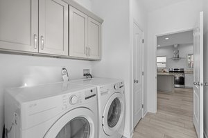 Washer & Dryer included