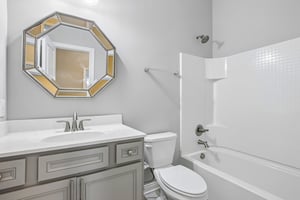 Shady Lk Dr-S2206-042.jpg