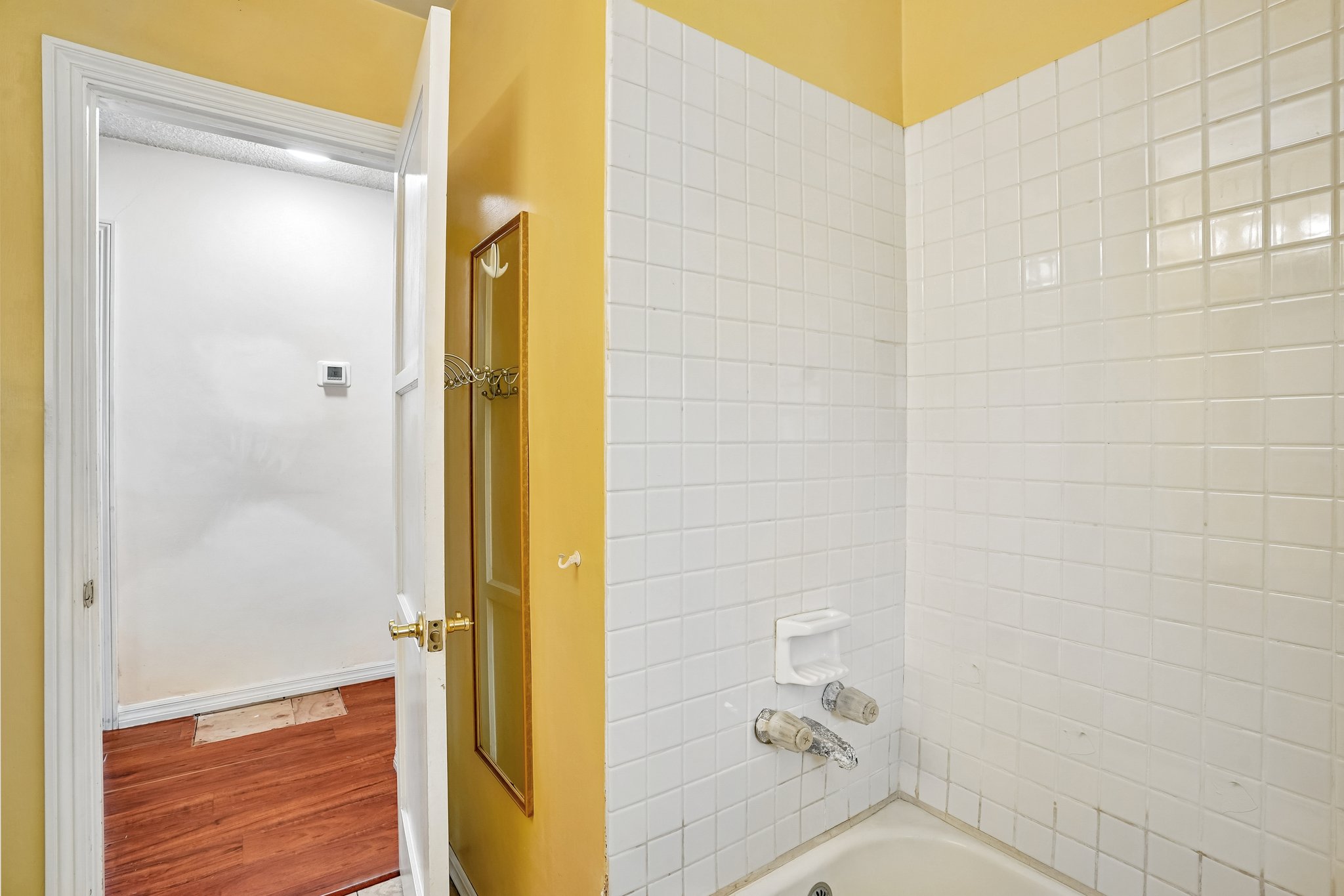 W 157th St-S2404-024.jpg