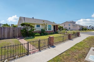 W 157th St-S2404-003.jpg