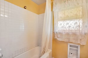 W 157th St-S2404-023.jpg