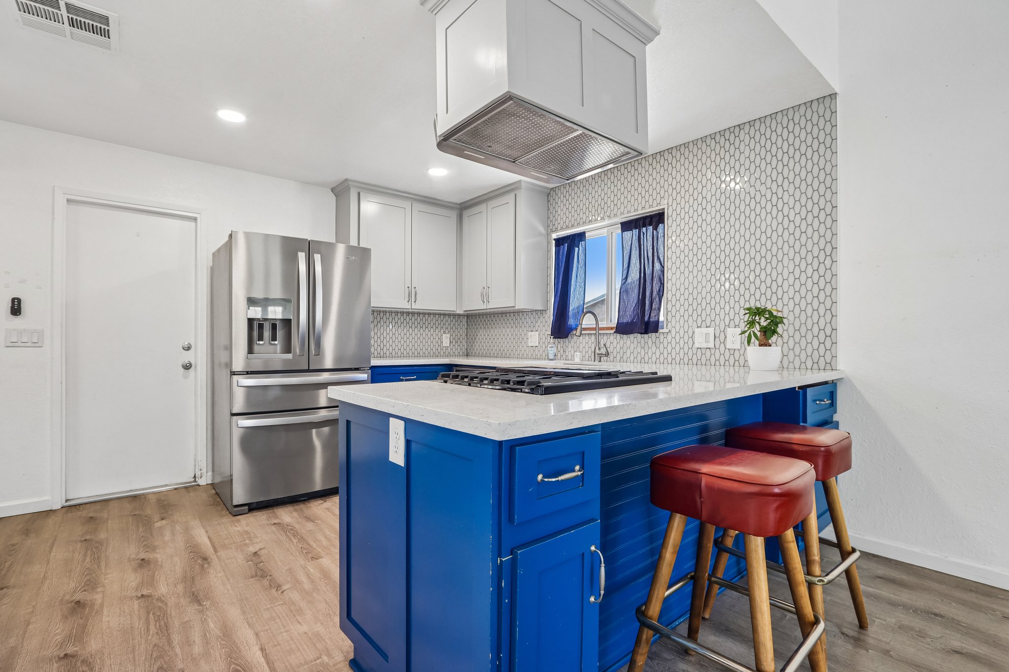 Millbrook Ln-S1607-008.jpg