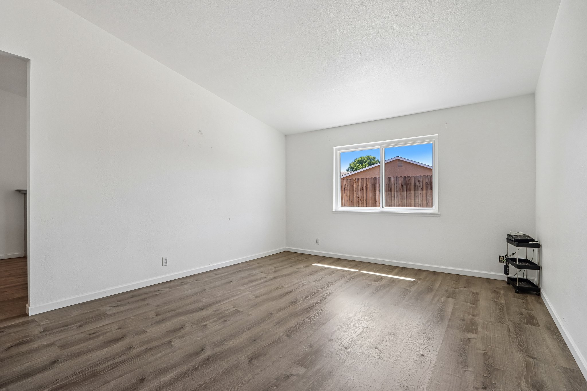 Millbrook Ln-S1607-012.jpg