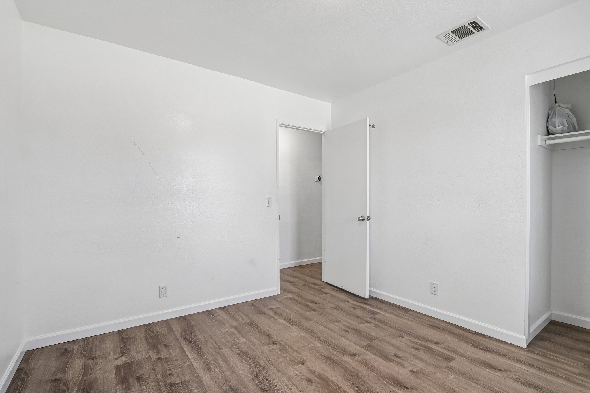 Millbrook Ln-S1607-015.jpg