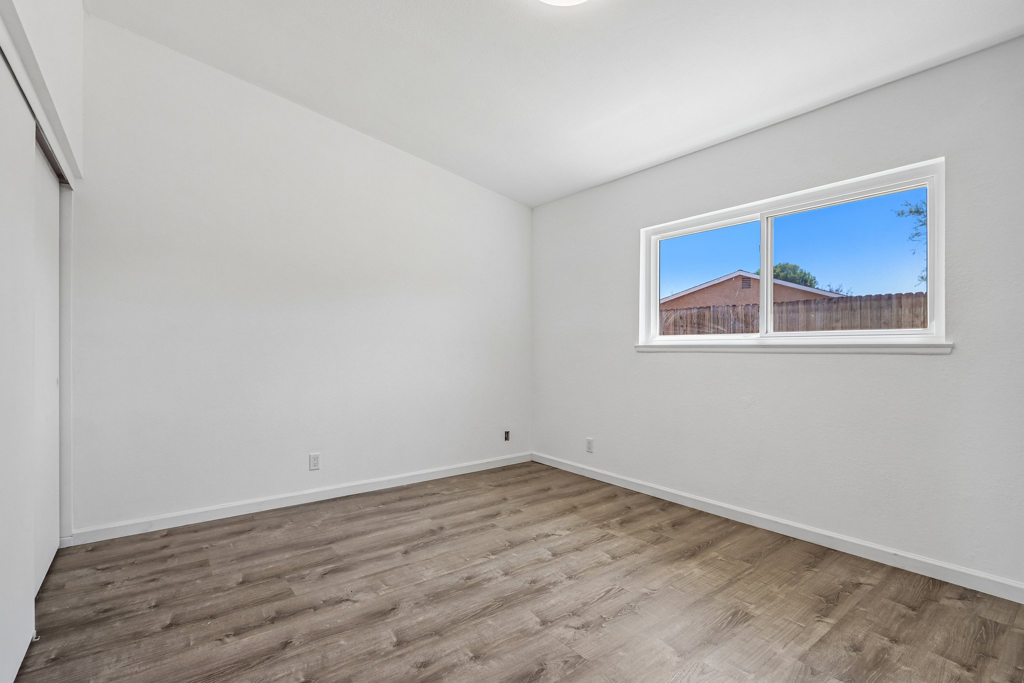 Millbrook Ln-S1607-020.jpg