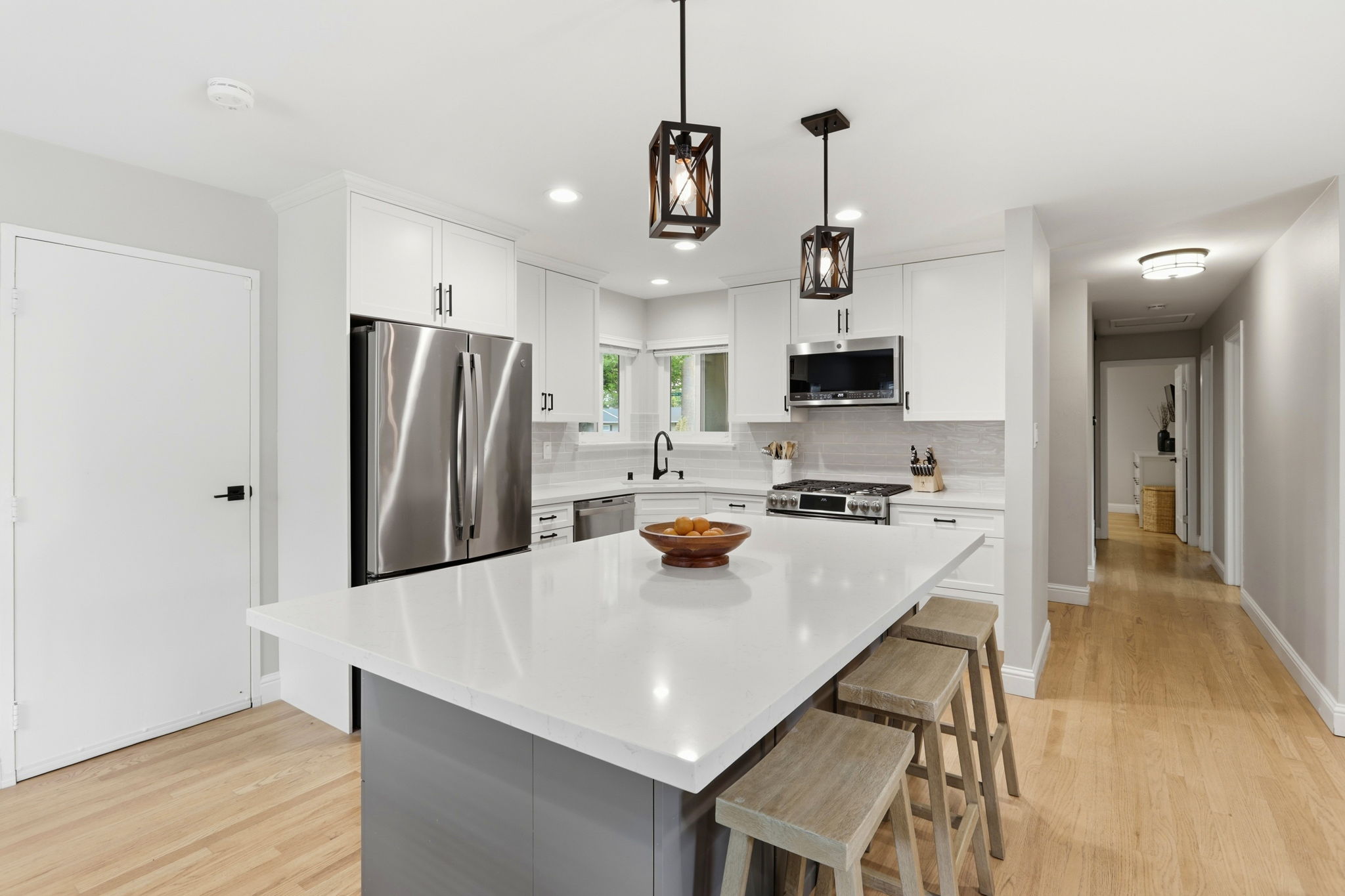 009_F8_3763 Willowview Dr