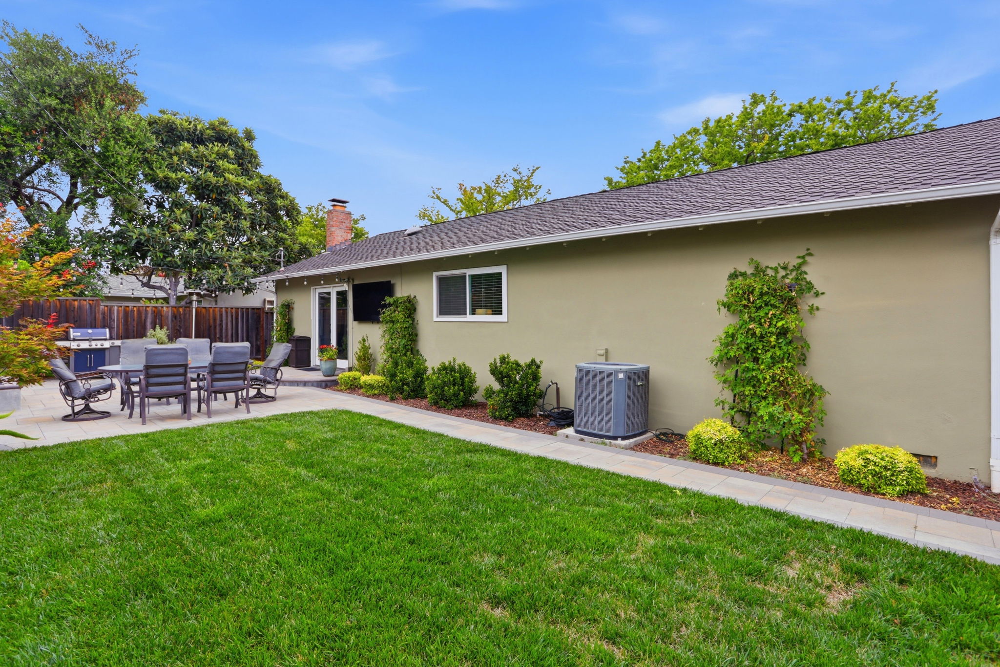 034_F8_3763 Willowview Dr