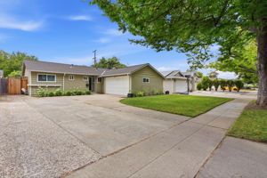 003_F8_3763 Willowview Dr