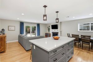 012_F8_3763 Willowview Dr