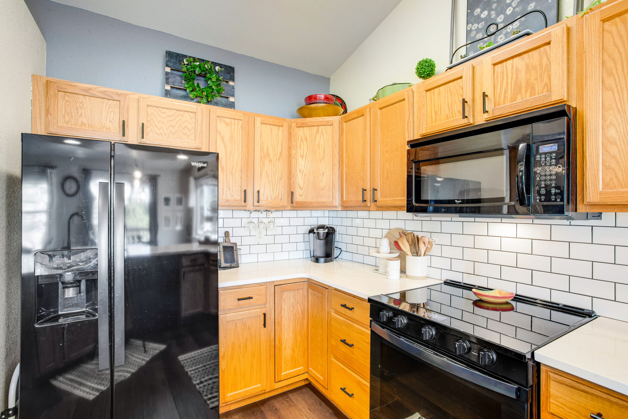 WHIRLPOOL APPLIANCES INCLUDED