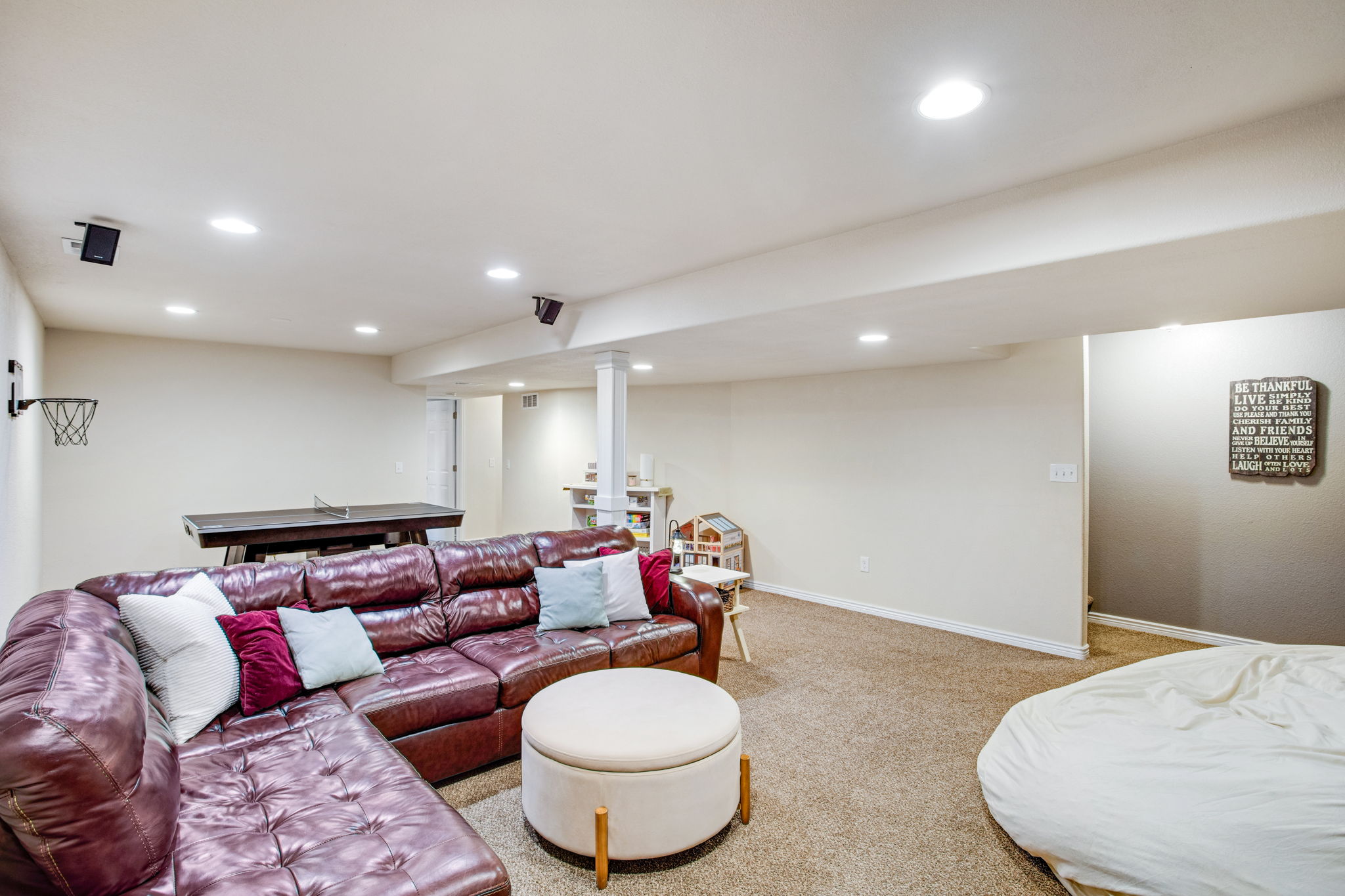 GARDEN LEVEL FINISHED BASEMENT FEATURES.....