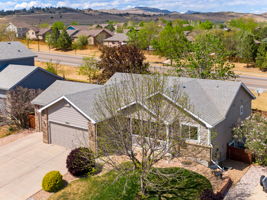 HOME BACKS TO GREENBELT, WALKING & BIKING TRAILS