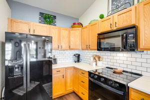 WHIRLPOOL APPLIANCES INCLUDED