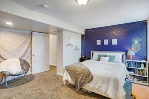 15' x 12' BEDROOM WITH LARGE CLOSET