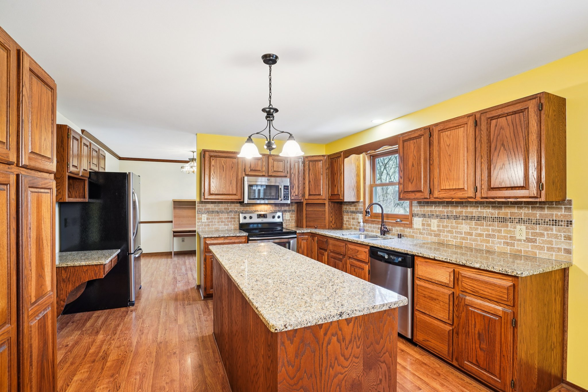 Sunny Wood Dr-S1702-015.jpg