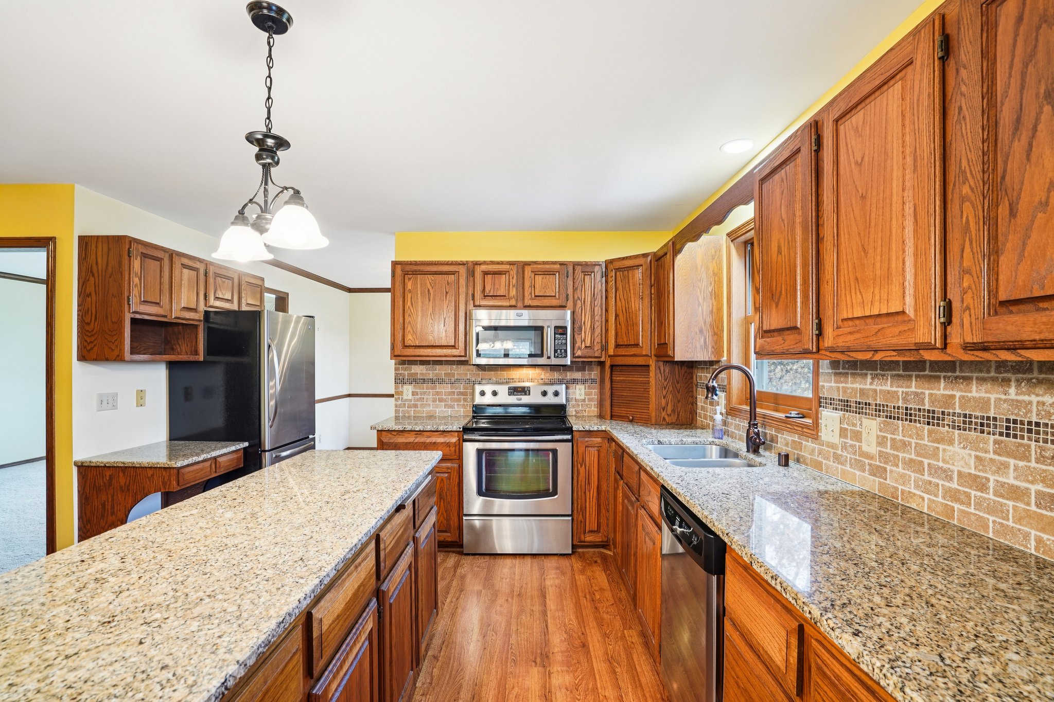 Sunny Wood Dr-S1702-016.jpg