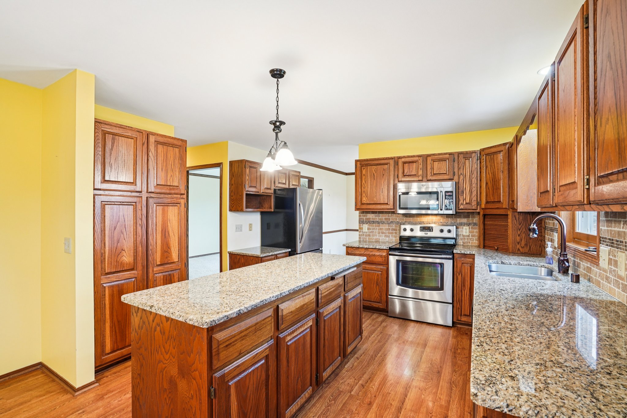 Sunny Wood Dr-S1702-017.jpg