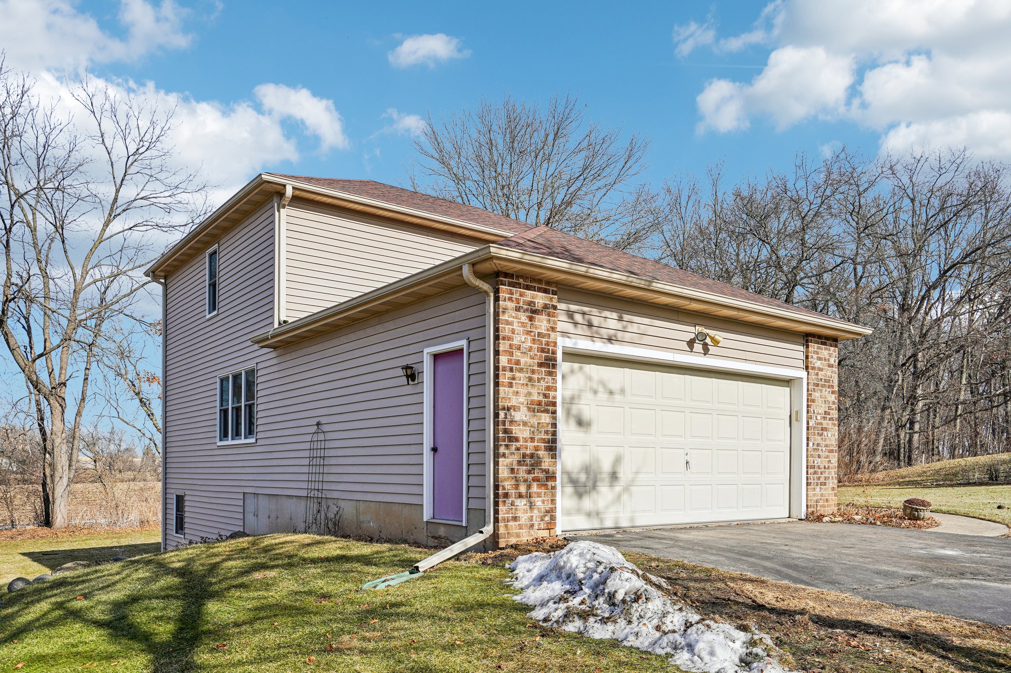 Sunny Wood Dr-S1702-045.jpg